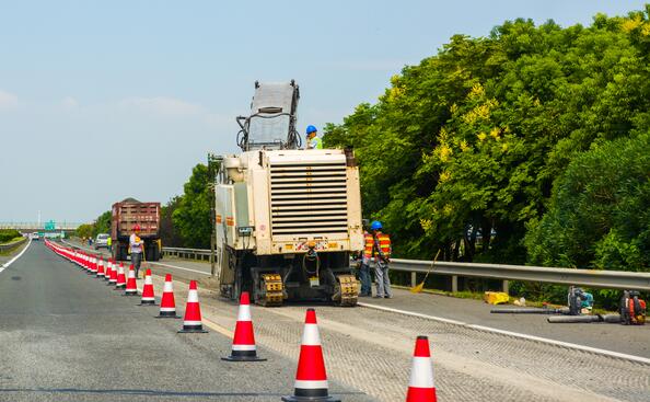 成南高速公路维修加固工程